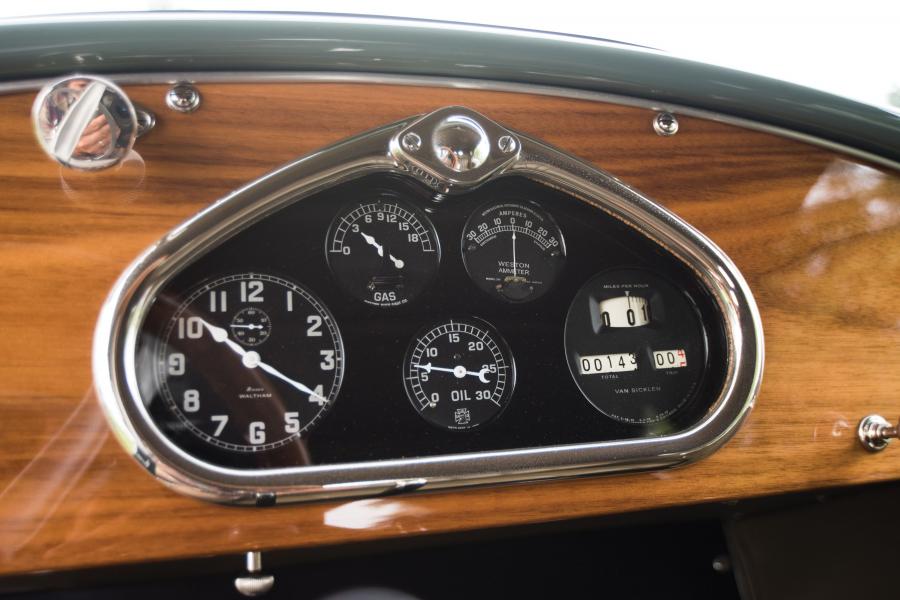 Панель приборов Marmon Model 34C Sport Speedster 1924 года  (фото 8 из 30)